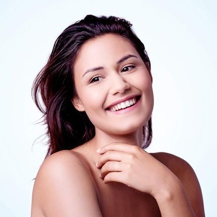 Isispharma Neotone Aqua Micellar Water Cleansing Solution And Makeup Remover - Image 3