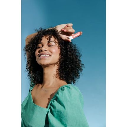 Labello Peach Shine Moisturizing Colored Lip Balm With Sweet Peach Flavor - Image 3