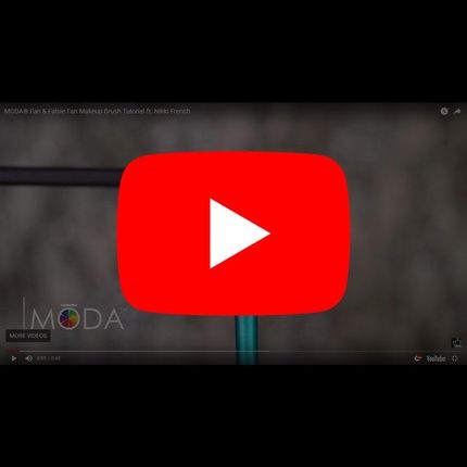 Royal & Langnickel Moda Falsie Fan Makeup Brush - Image 3