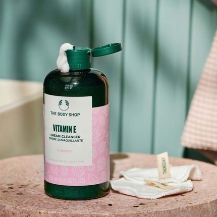 The Body Shop Vitamin E Cream Cleanser - Hydration For All Skin Types - Vegan