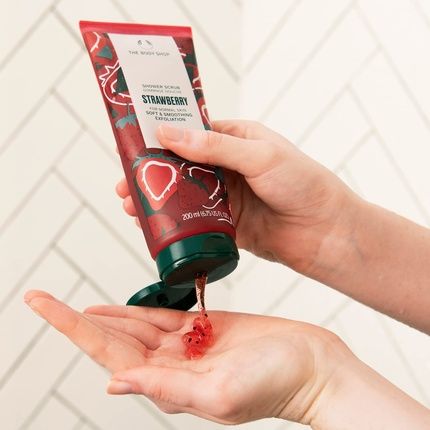 The Body Shop Strawberry Body Scrub 200Ml - Image 3